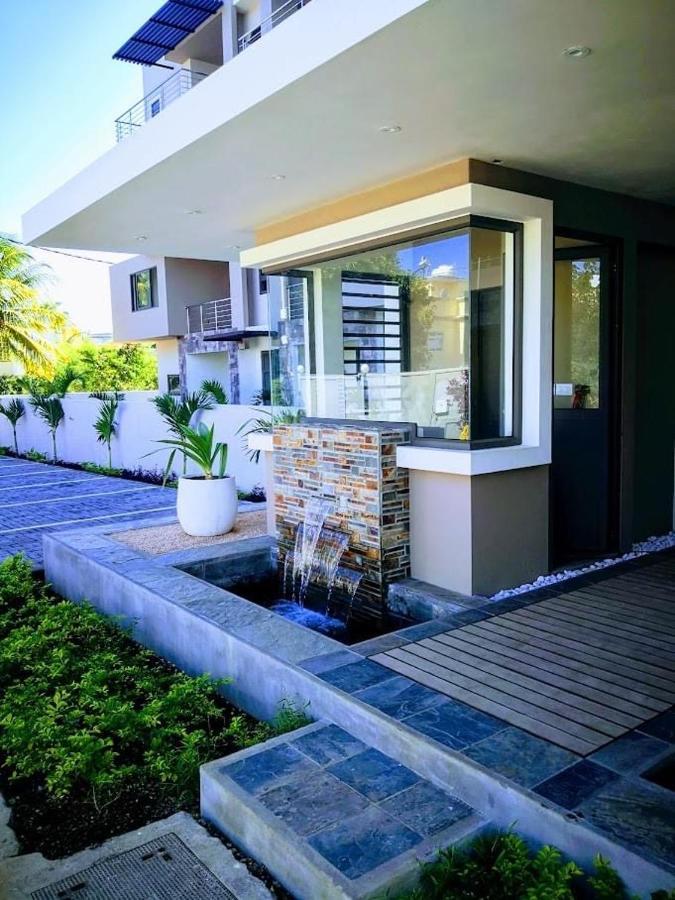 Westwood Apartments Flic-en-Flacq Екстериор снимка