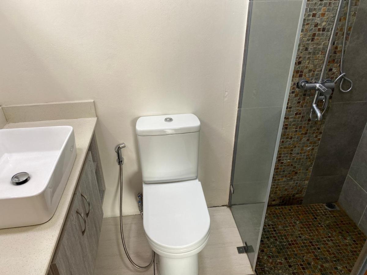 Westwood Apartments Flic-en-Flacq Екстериор снимка
